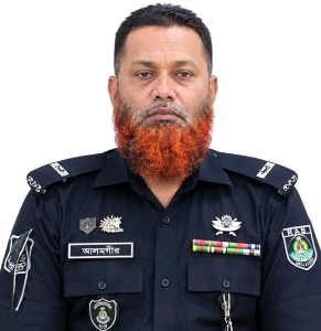ফেনীতে মহাসড়কে তল্লাশিকালে ট্রাকচাপায় এসআরবি সদস্য নিহত